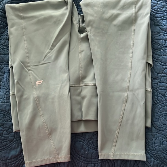 Fabletics luxe leggings - Picture 2 of 3